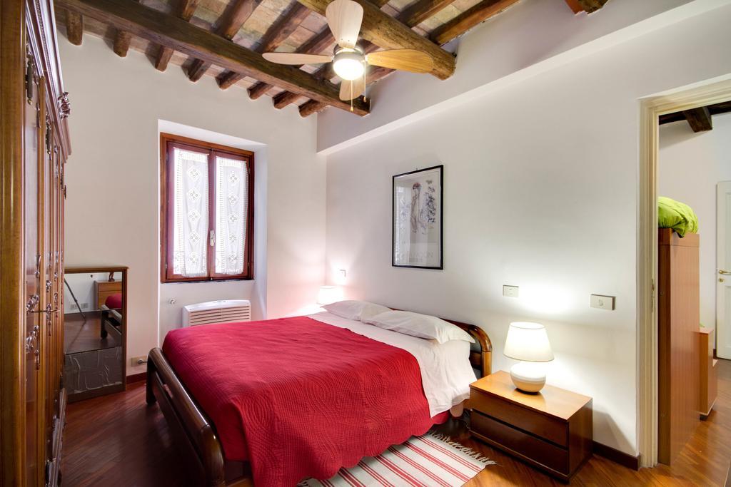 Stunning Pantheon Apartment Roma Quarto foto